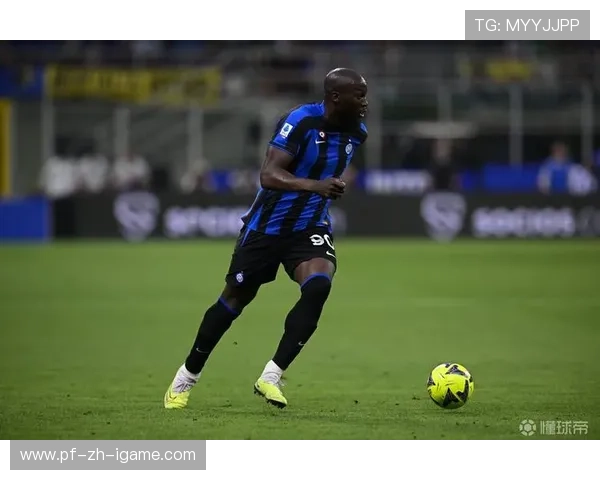 卢卡库背身护球转身怒射，罗马前场强势压制——一场战术与意志的对决揭秘